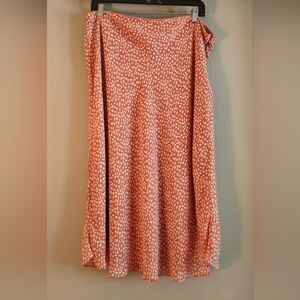 Nordstrom Rack Skirt In Salmon and Ivory Color Irregular Dot Patterns Size XL